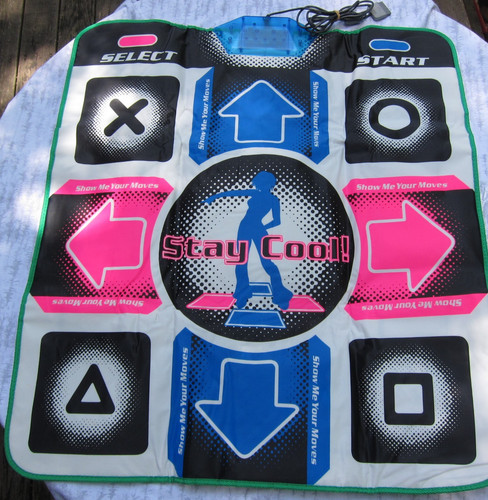 Dance pad revolution two - pad,